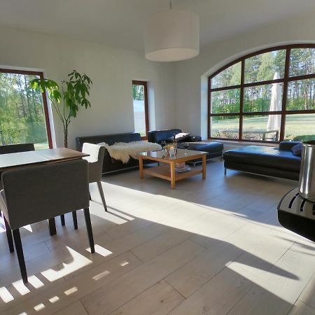 Vila Caloroczny Domek W Lesie Puszcza Zielonka Kiszkowo Exteriér fotografie