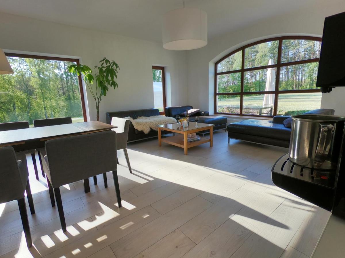 Vila Caloroczny Domek W Lesie Puszcza Zielonka Kiszkowo Exteriér fotografie